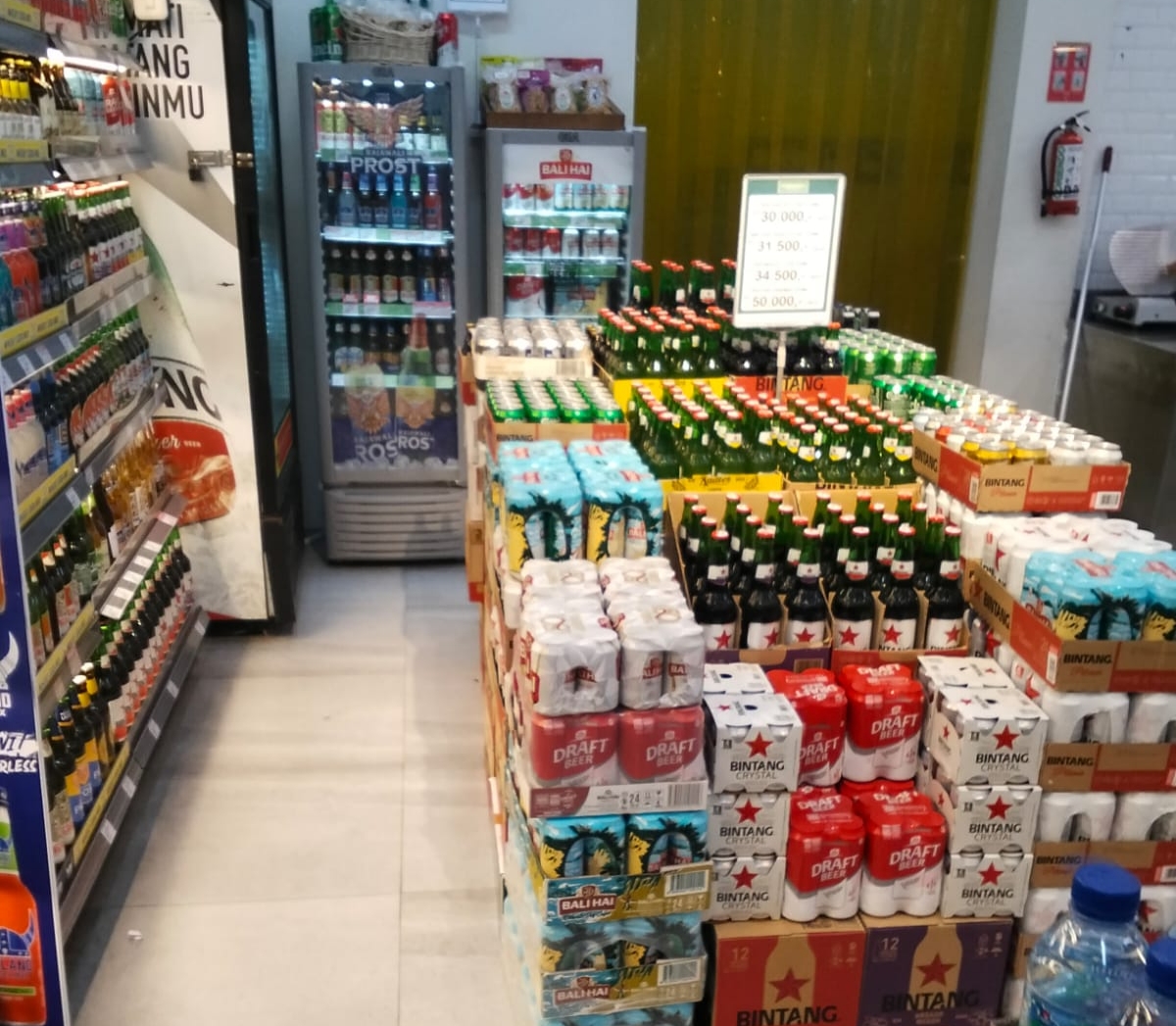 Dugaan Mikol Ilegal di Freshmart: Jangan-Jangan ada “Main Mata” dalam Perizinan? | Hukrim — Orbit NTB