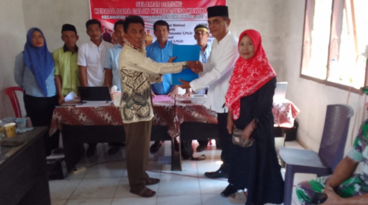 Figur Petahana Kembali Maju di Pilkades Kawinda Nae! Diantar Pendukungnya, Haidin Menyerahkan Berkas Pencalonan | Politik — Orbit NTB