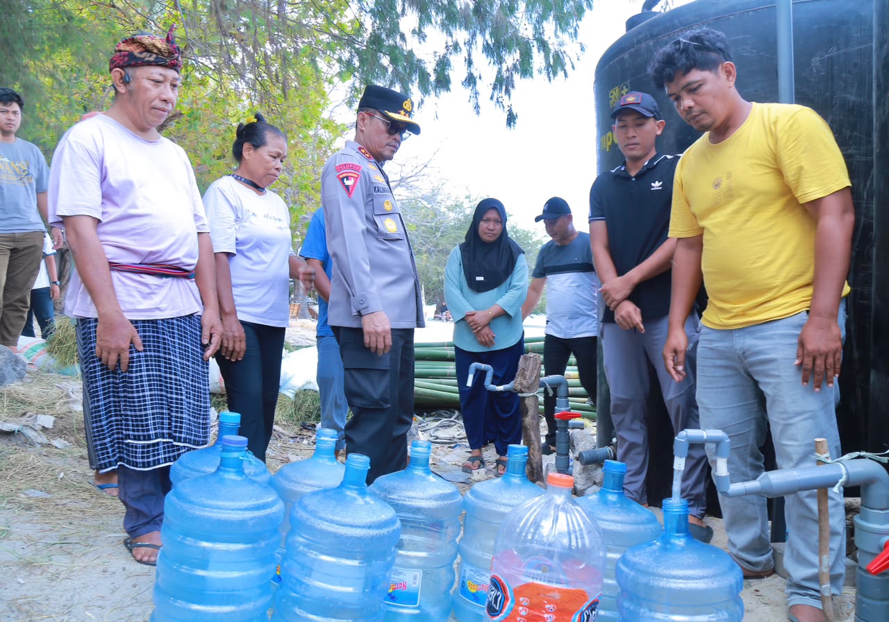 Gerak Cepat Kapolda NTB Atasi Krisis Air Bersih, Keran Distribusi di Gili Trawangan Kembali Memancar | Hukrim — Orbit NTB