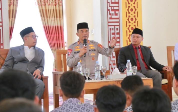 Kapolda NTB Irjen Pol. Kalingga Rendra Berkunjung Kepondok Pesantren Dea Malela Sumbawa | Pendidikan — Orbit NTB