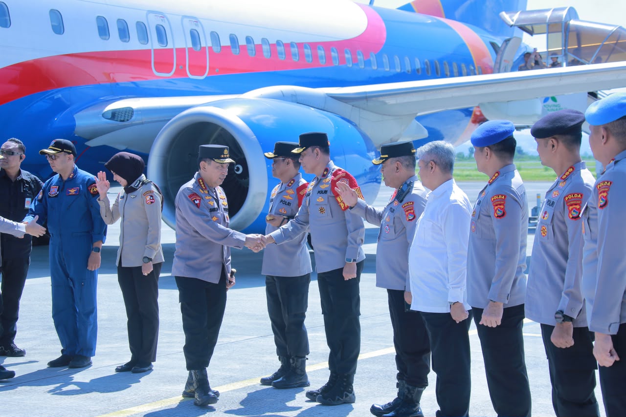 Kapolda NTB Sambut Kedatangan Kapolri di Lombok, Polda Siagakan Pengamanan Maksimal Kunjungan VVIP | Hukrim — Orbit NTB