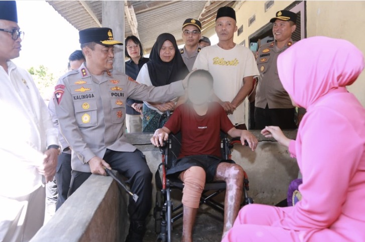 Ketua Bhayangkari Daerah NTB Kunjungi Anak Korban Kekerasan di Ponpes Lombok Tengah | Hukrim — Orbit NTB