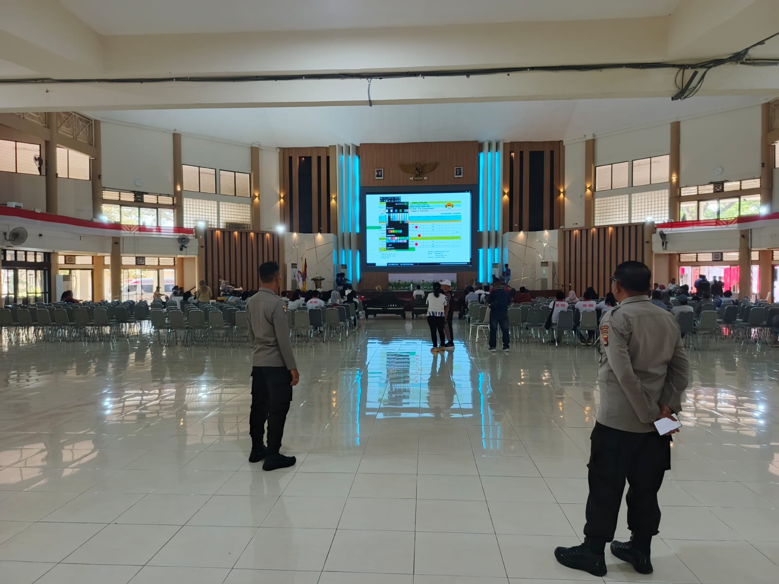 Polda NTB Kawal Pertandingan Angkat Besi Porprov XII NTB, Pastikan Berjalan Aman dan Lancar | Hukrim — Orbit NTB