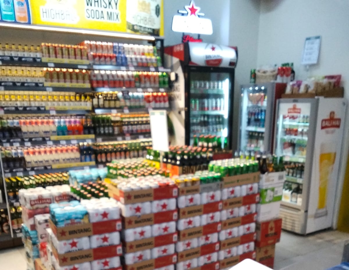 PRIMA NTB Bongkar Dugaan Gurita Bisnis Mikol Ilegal Freshmart di Mataram, Diduga Kuat ‘Pelihara’ Oknum Aparat | Berita Terkait — Orbit NTB